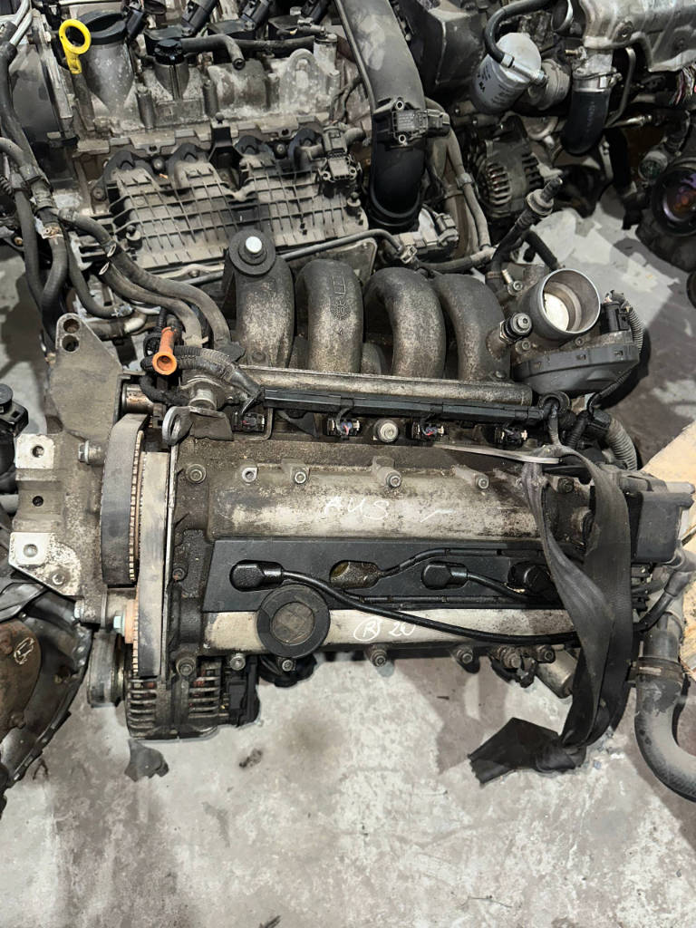 Двигатель AUS 1.6 Volkswagen Фольксваген Golf Гольф 4