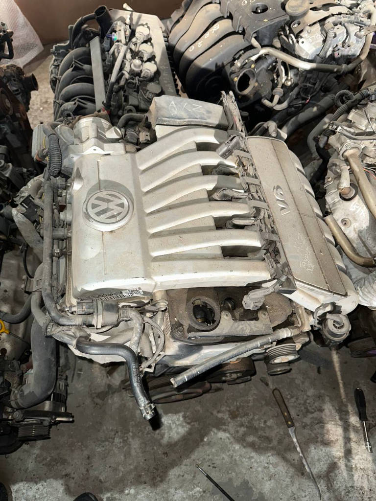 Двигатель AXZ 3.2 Volkswagen Фольксваген Passat B6 Фольксваген пассат Б6