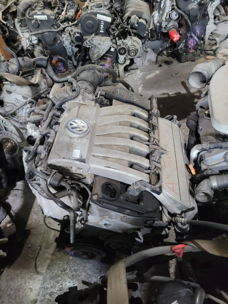 Двигатель AXZ 3.2 Volkswagen Фольксваген Passat B6 Фольксваген пассат Б6