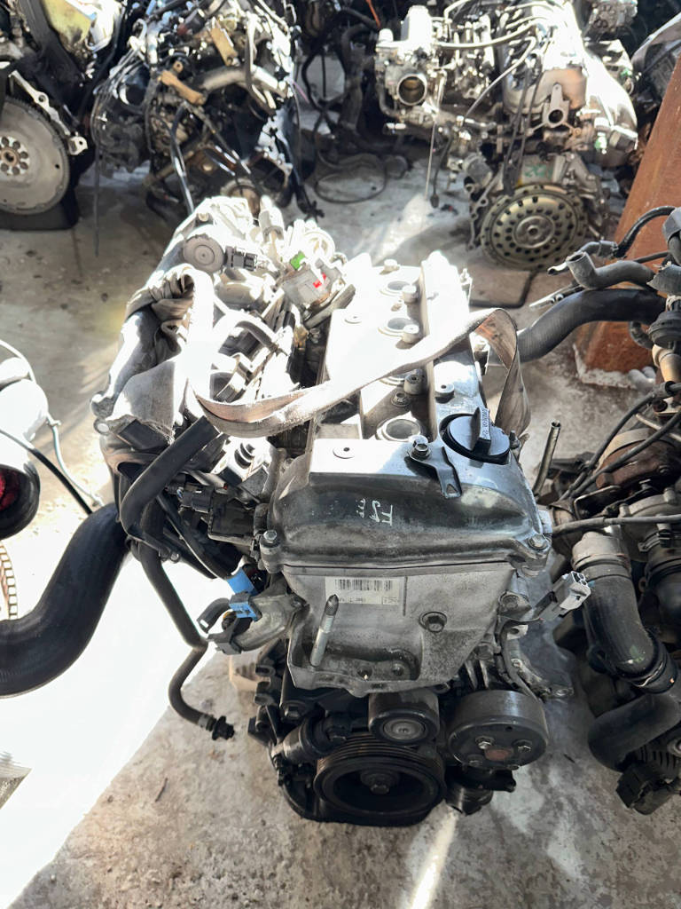 Двигатель Toyota Тойота 1az fse 1azfse 2.0 avensis авенсис