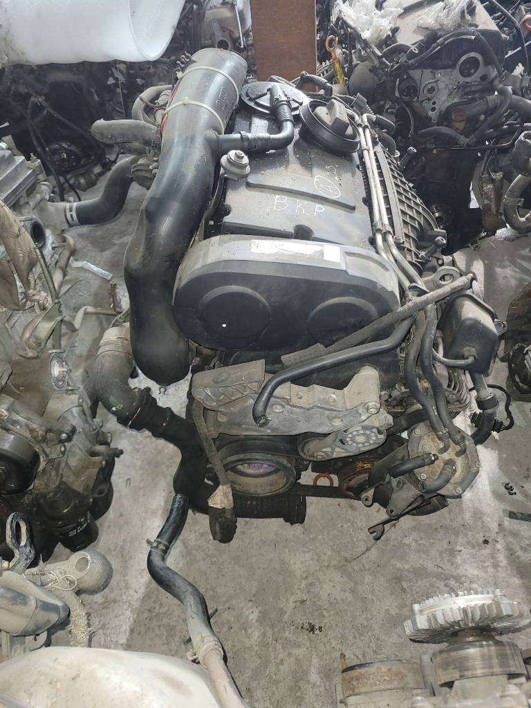 Двигатель BKP 2.0 TDI Volkswagen Фольксваген passat b6 пассат б6