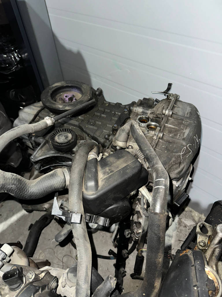 Двигатель BMW БМВ N52 N52B25 AE N52B25AE 2.5