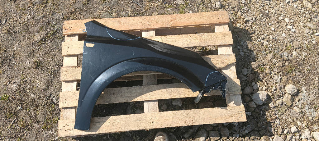 Крыло правое переднее 21273438 Opel Astra 52 Z18XER