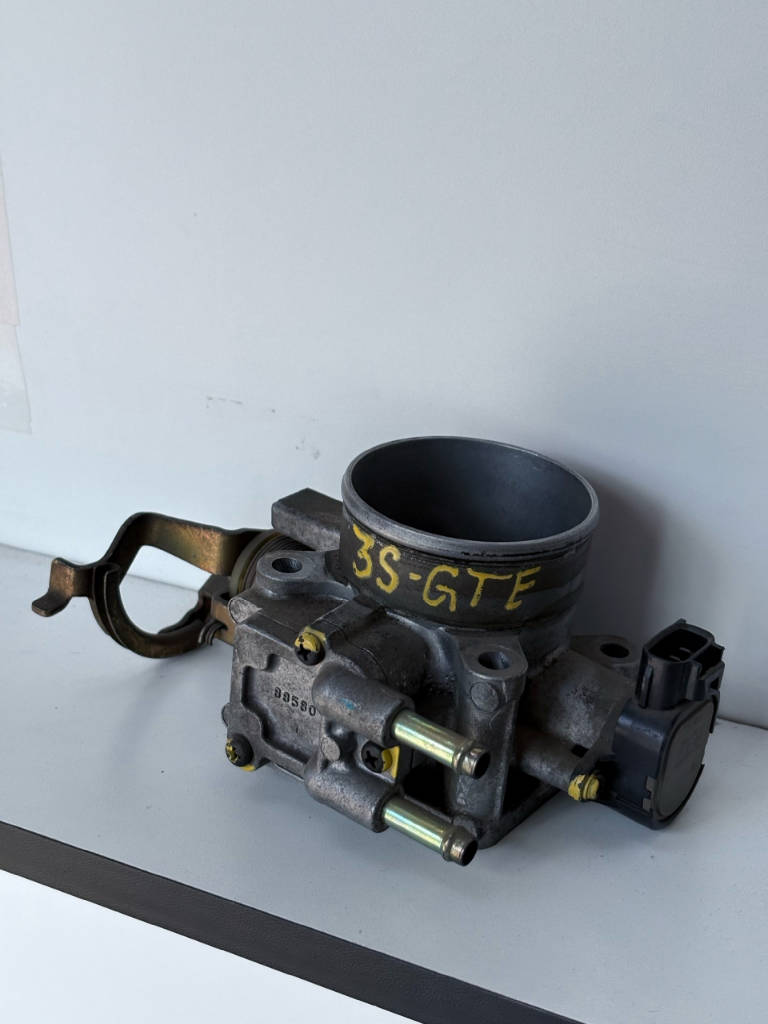 Заслонка дроссельная 22210-88580 Toyota Caldina ST246W 3SGTE