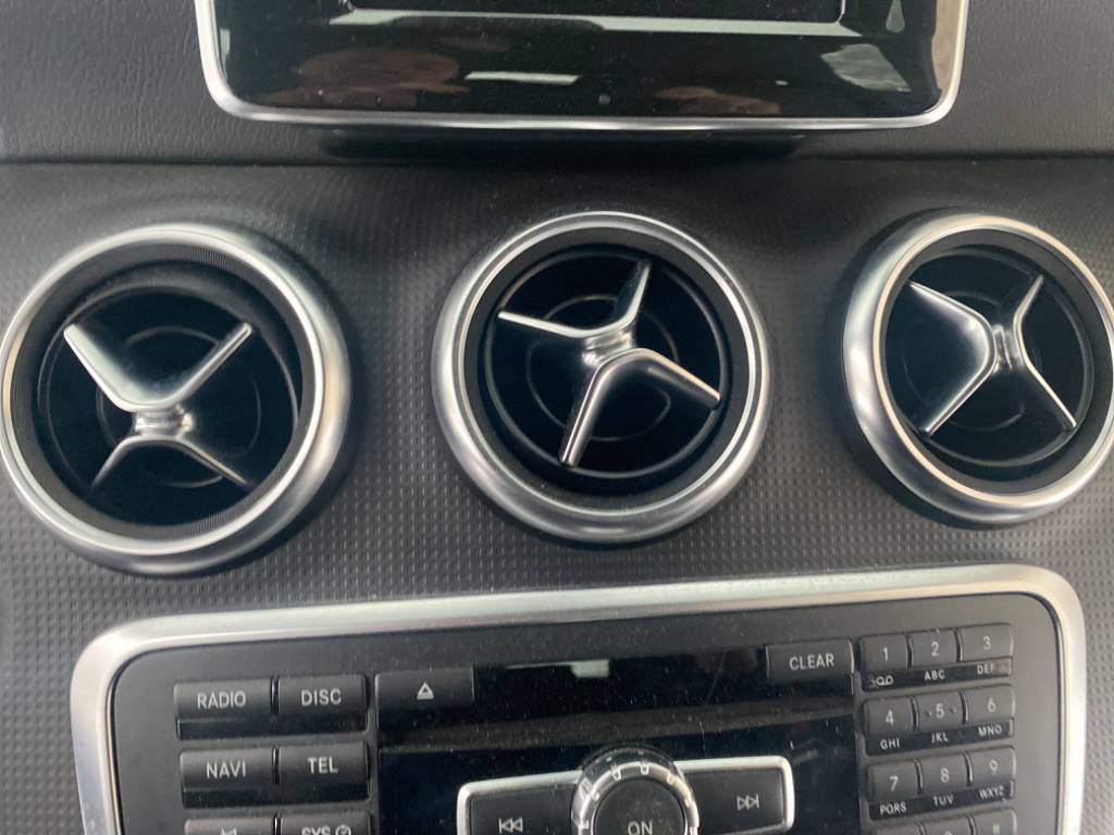 Воздухозаборник Mercedes-Benz A-класс 2015 W176 270.910