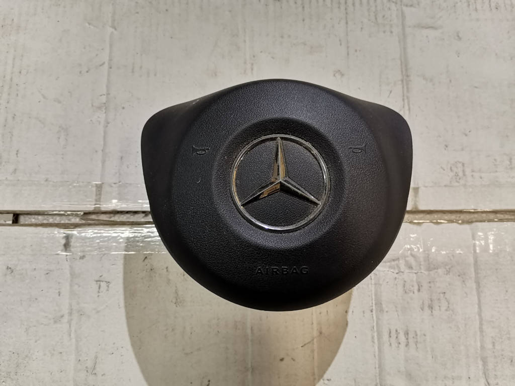 Подушка безопасности слева спереди A00086010029116 Mercedes-Benz GLA-Class 2017 X156 270.920