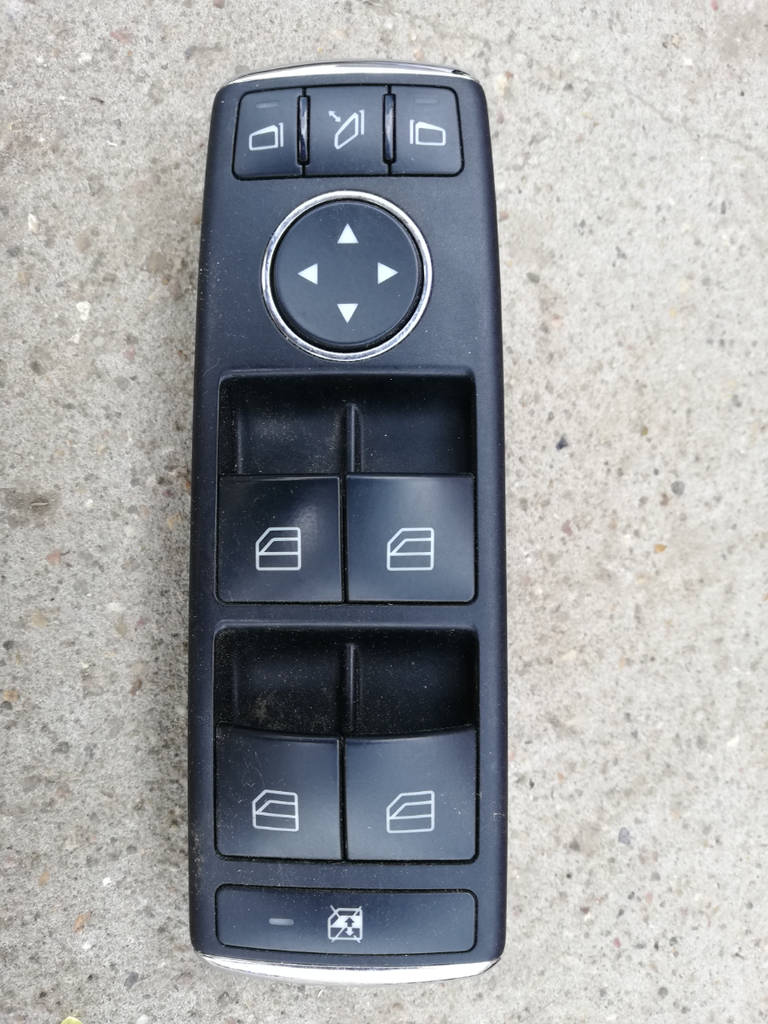 Кнопка, блок кнопок A2048703558 Mercedes-Benz C-Class 2008 W204 271.950