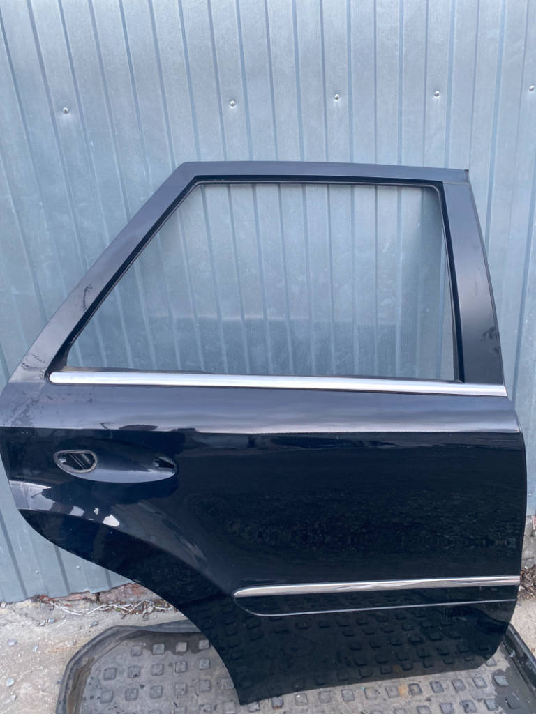 Дверь боковая правая задняя Mercedes-Benz M-класс W164