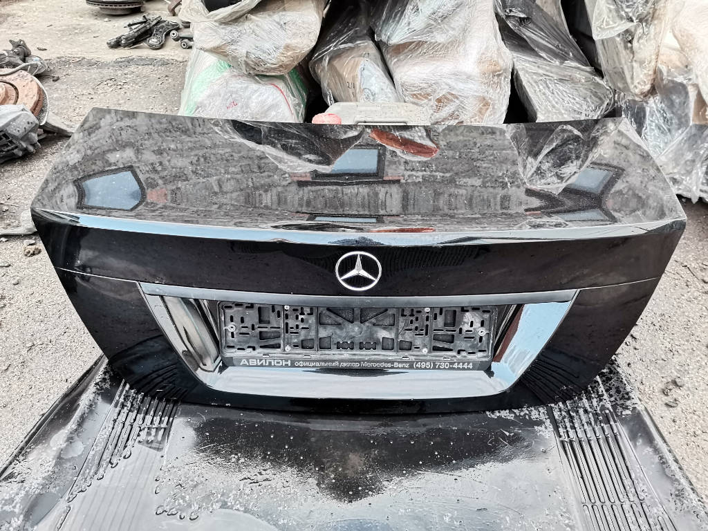 Крышка багажника Mercedes C W204