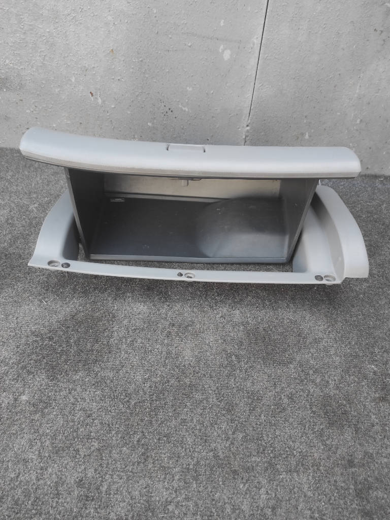 Бардачок пассажирский Toyota Corolla 1997 AE114 4AFE