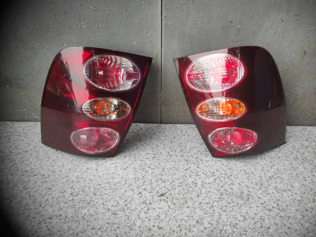 Стоп-сигнал Toyota Nadia 1999 SXN15 3SFSE