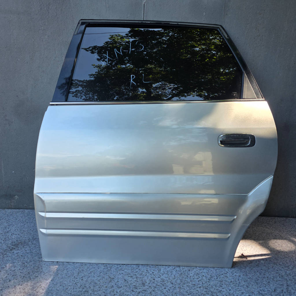 Дверь и элементы двери левая задняя цвет 1C0 Toyota Nadia 1999 SXN15 3SFSE
