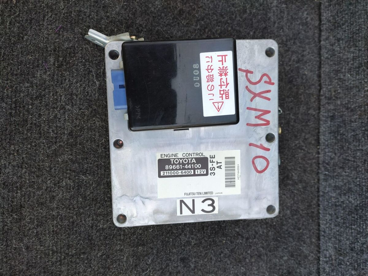 Блок управления ДВС  TOYOTA IPSUM SXM10G 3SFE