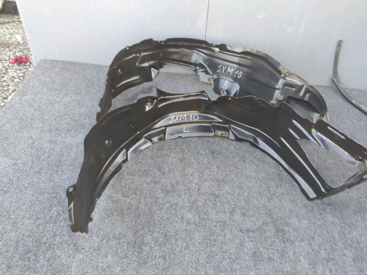 Подкрылок  TOYOTA IPSUM SXM10G 3SFE