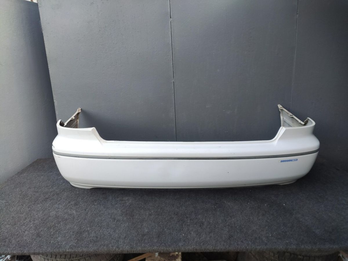 Бампер задний TOYOTA VISTA ZZV50 1ZZFE