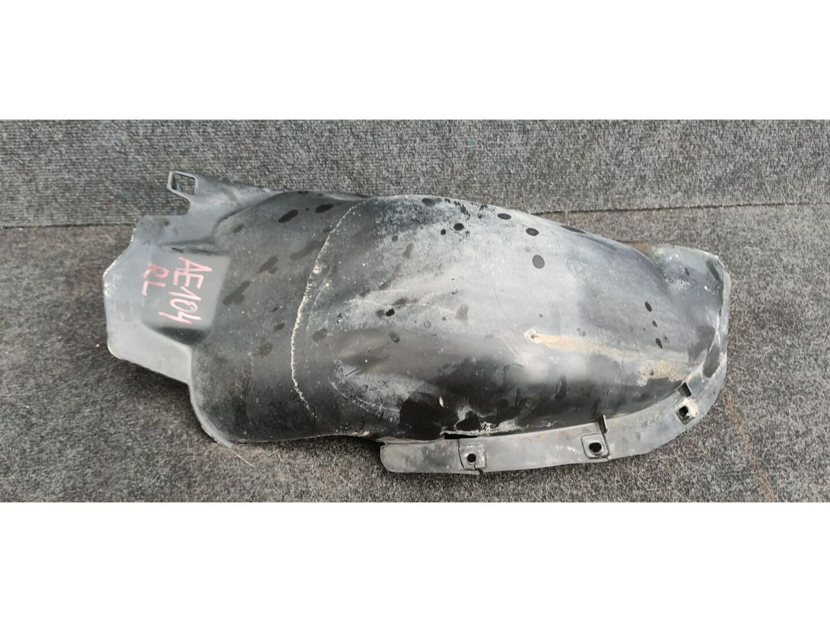 Подкрылок  TOYOTA COROLLA AE104G 4AFE