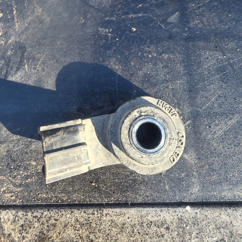 Датчик детонации Toyota Passo KGC30 1KRFE
