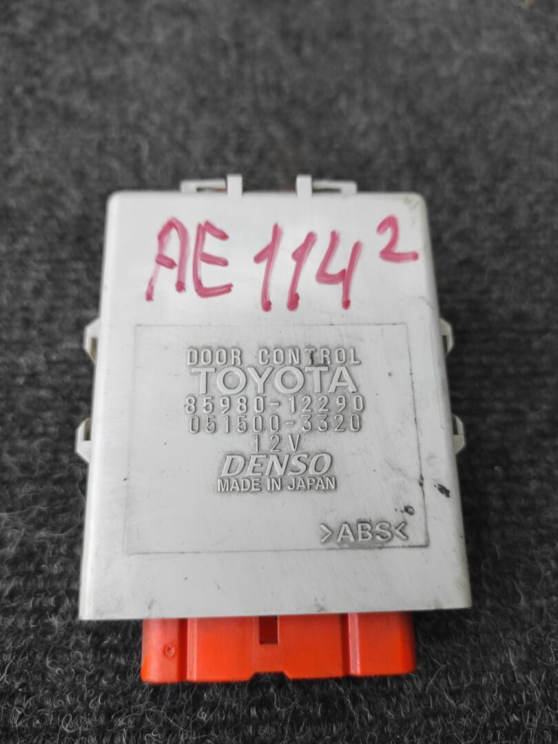 Блок управления дверями  TOYOTA COROLLA AE114 4AFE