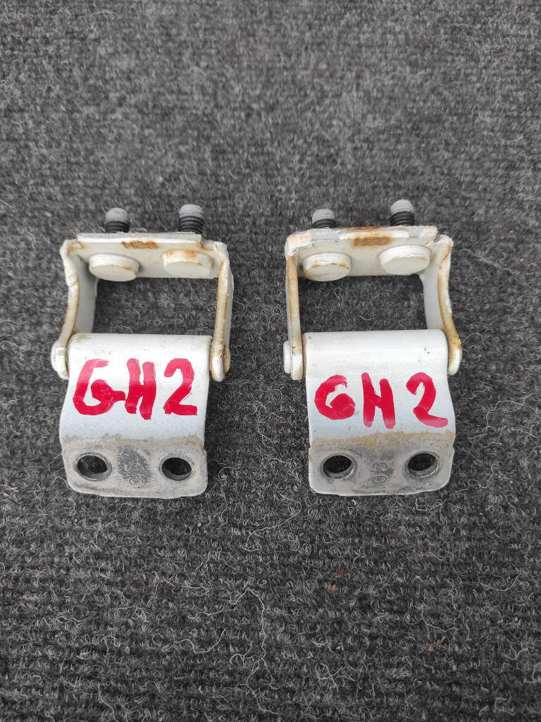 Петли двери багажника Honda HR-V 2001 GH2 D16A