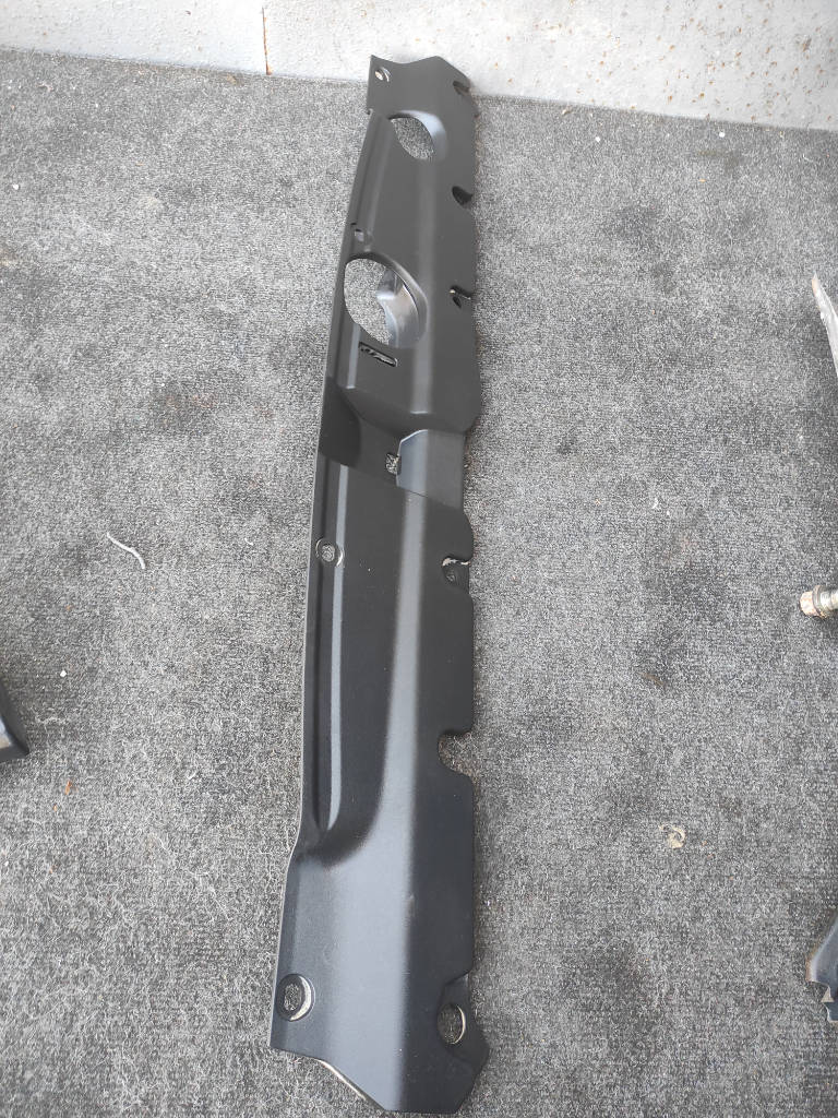 Накладка на рамку радиатора Honda CR-V 2002 RD5 K20A