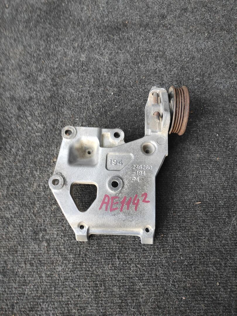 Крепление компрессора кондиционера  TOYOTA COROLLA AE114 4AFE
