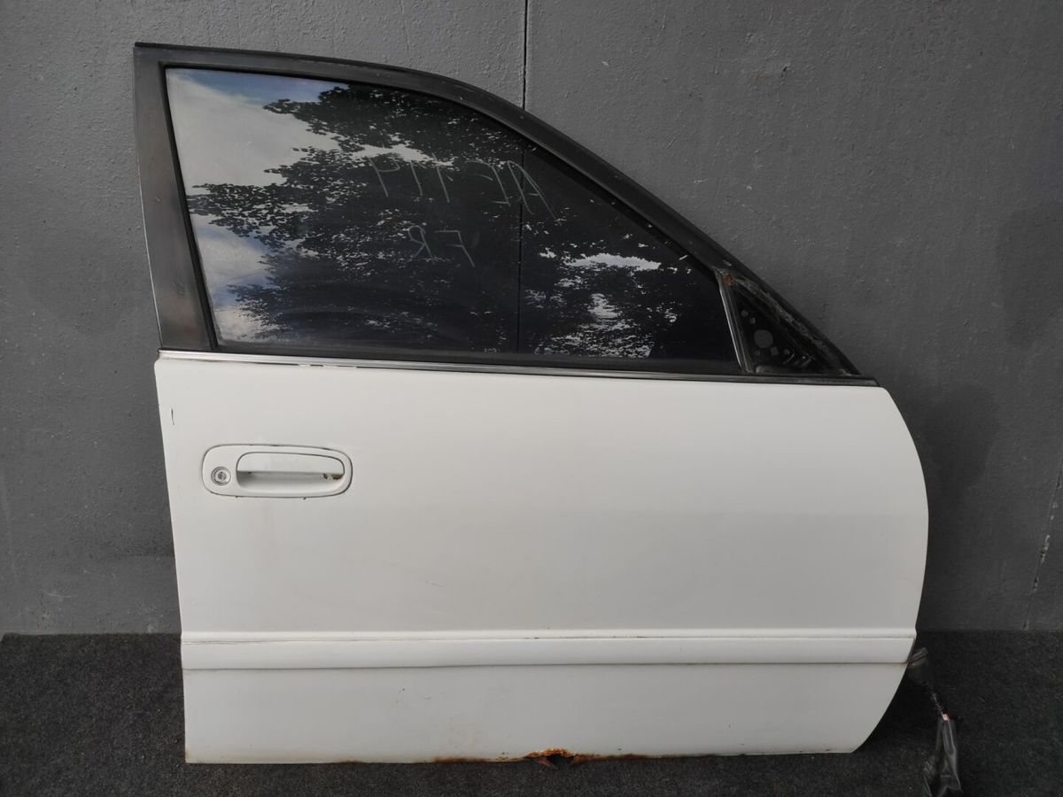 Дверь и элементы двери  TOYOTA COROLLA AE114 4AFE
