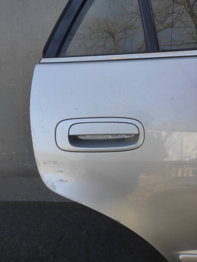 Дверь и элементы двери правая задняя цвет 199 Toyota Corolla 1997 AE114 4AFE
