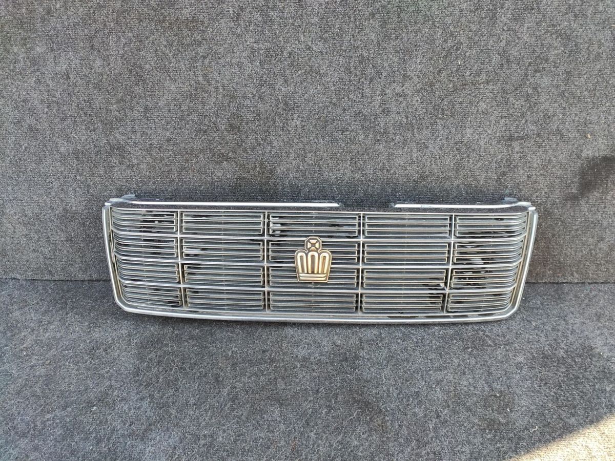 Решетка радиатора  TOYOTA CROWN GS151H 1GFE