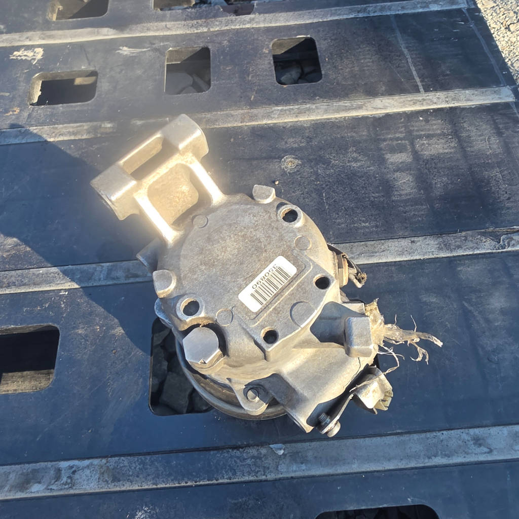 Компрессор кондиционера Toyota Passo KGC30 1KRFE