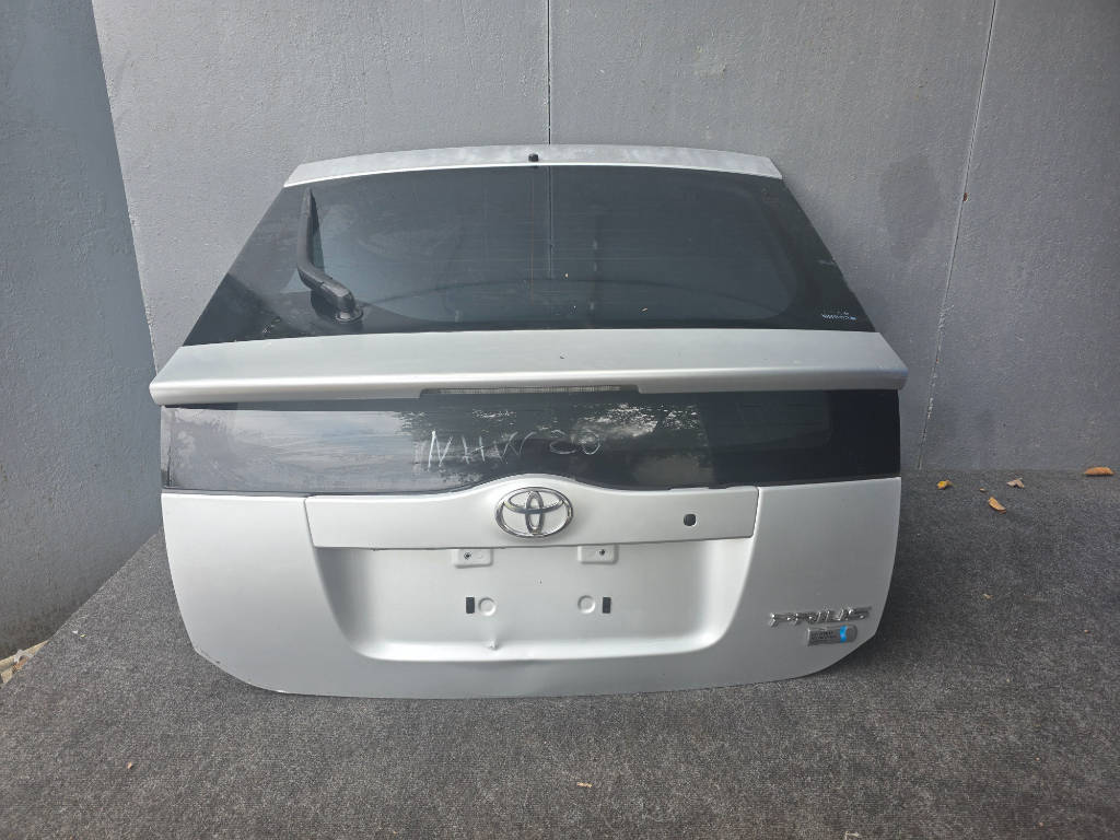 Дверь багажника задняя цвет 1F7 Есть повреждения Toyota Prius 2008 NHW20 1NZFXE
