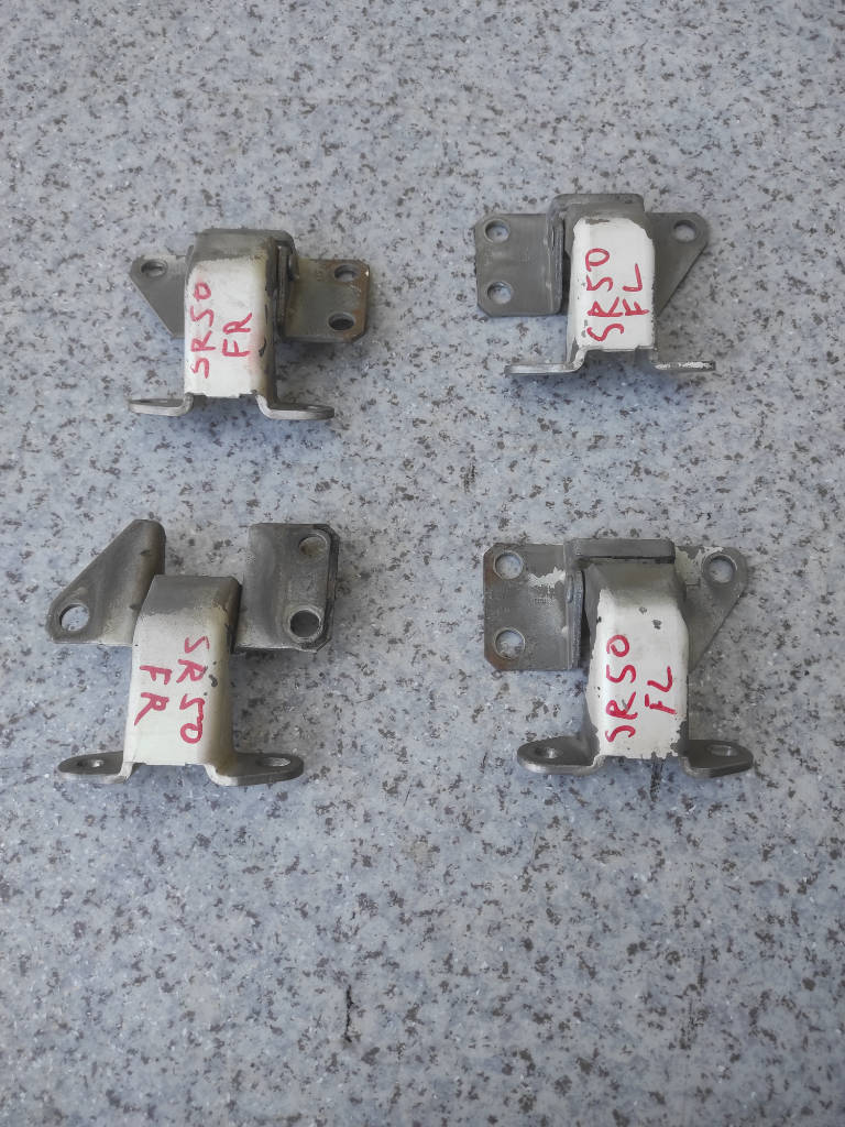 Петли двери слева и справа спереди Toyota Town Ace Noah 1996 SR50G 3SFE