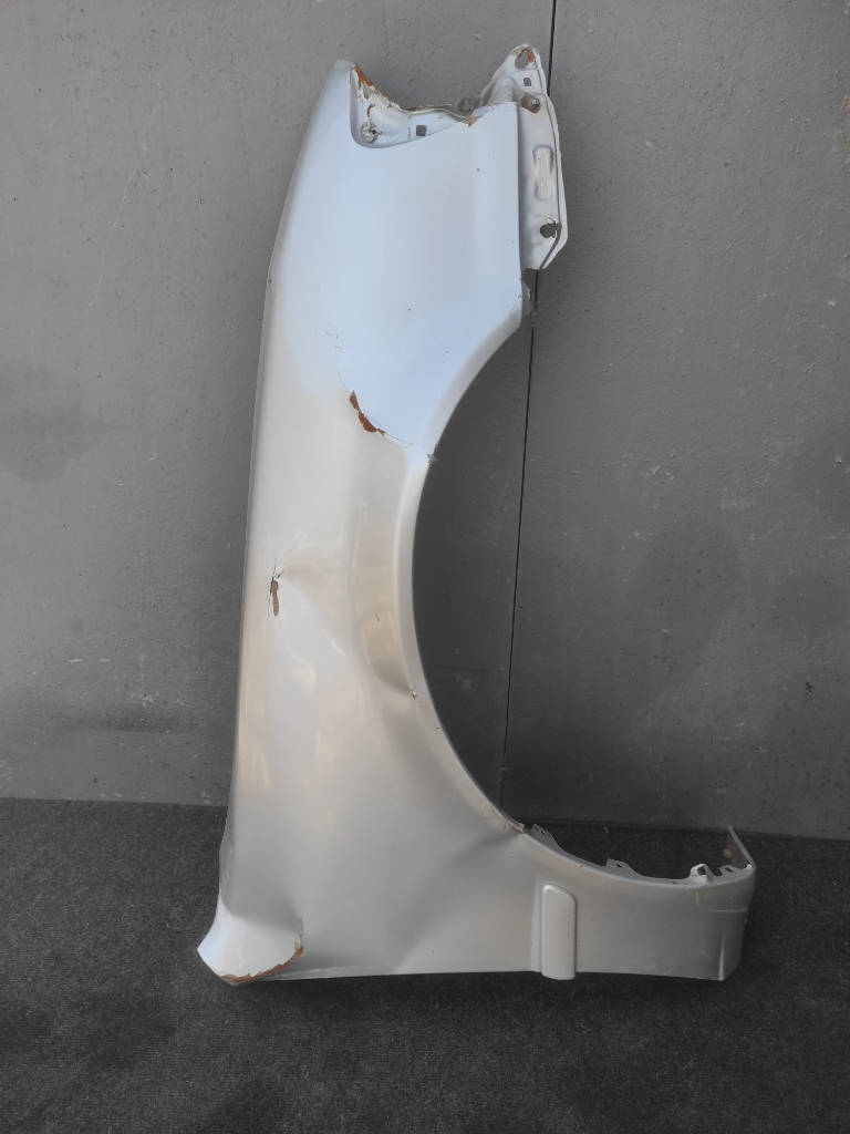 Крыло правое переднее цвет 199 Toyota Corolla 1997 AE114 4AFE
