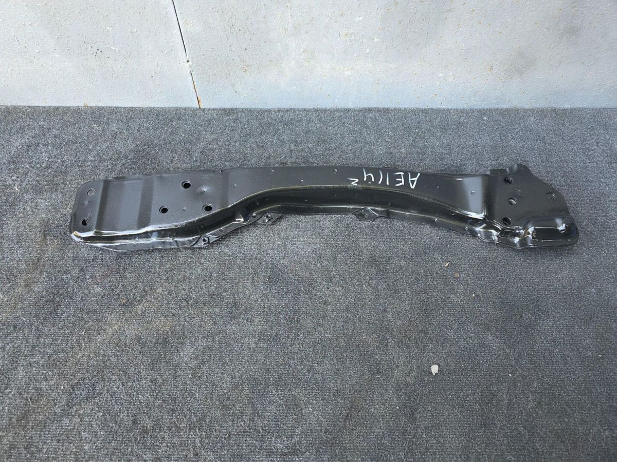 Балка продольная под ДВС TOYOTA COROLLA AE114 4AFE