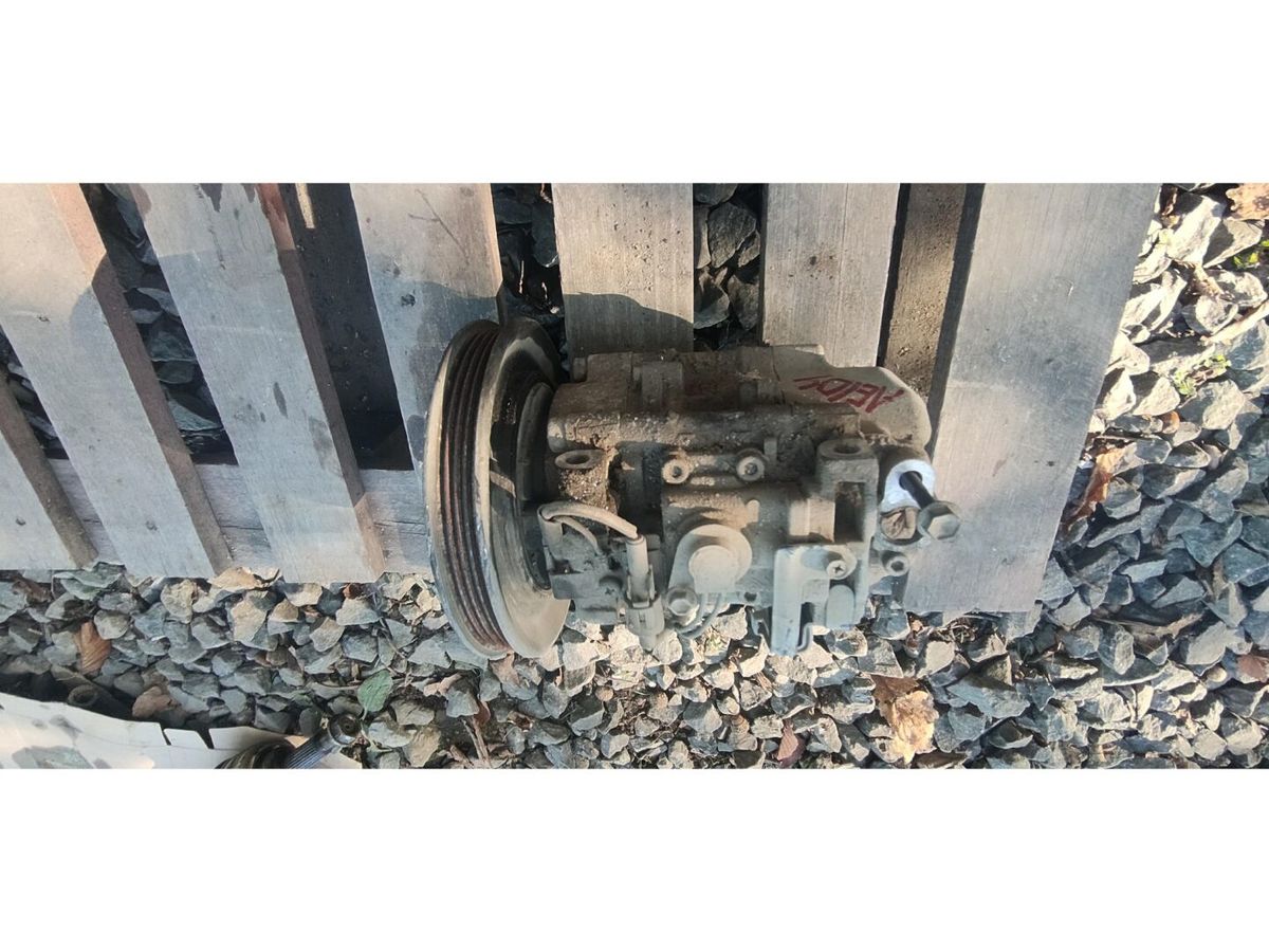 Компрессор кондиционера  TOYOTA COROLLA AE104G 4AFE