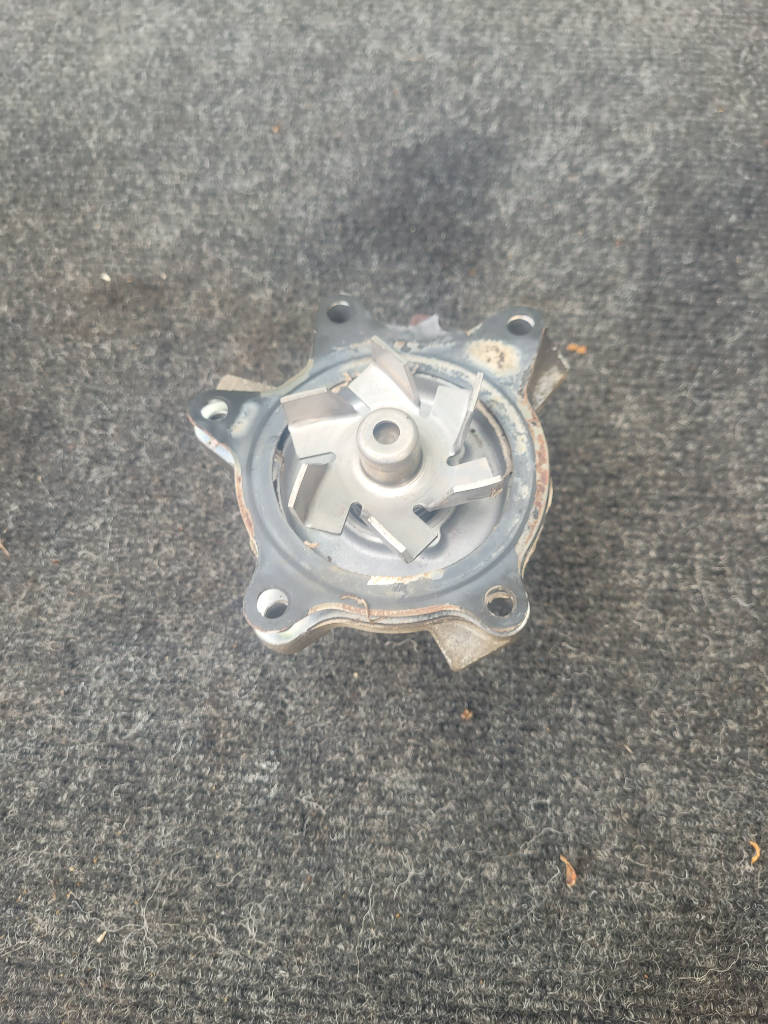 Помпа водяная Toyota Probox 2003 NCP51 1NZFE