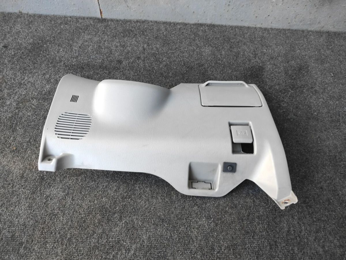 Панель рулевой колонки  TOYOTA COROLLA AE114 4AFE