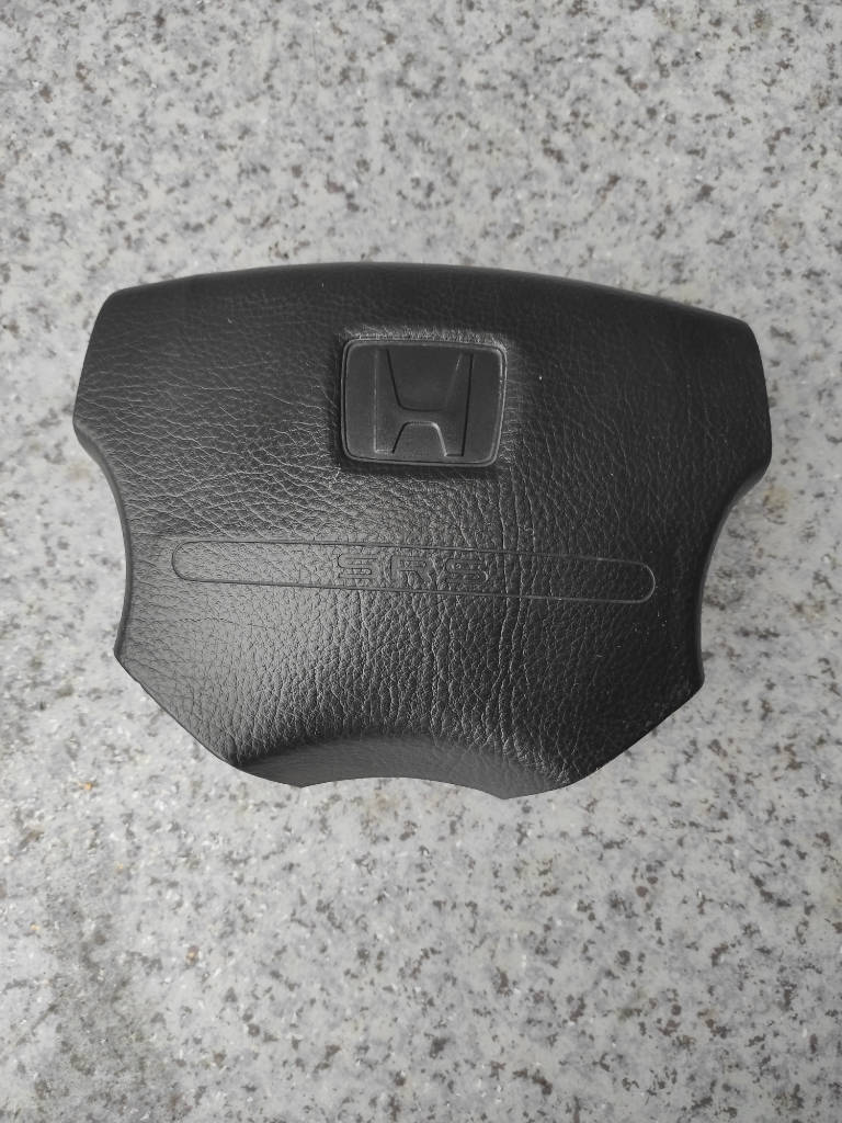Подушка безопасности водителя Honda Odyssey 1997 RA2 F22B