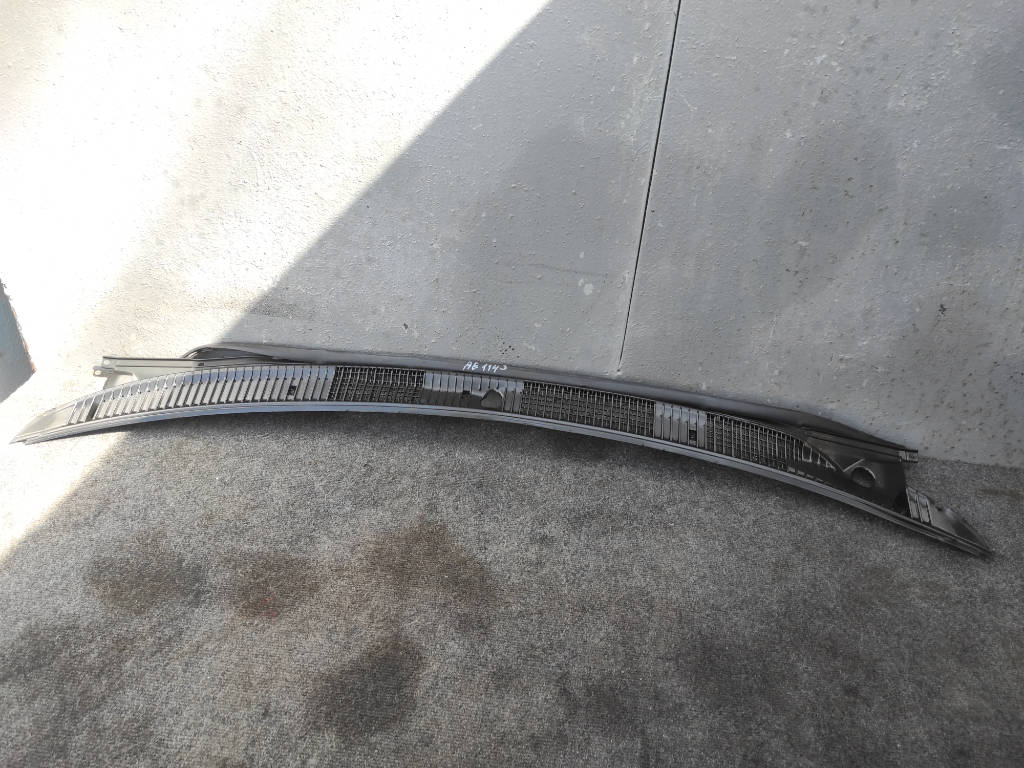 Решетка, жабо под дворники Toyota Corolla 1997 AE114 4AFE