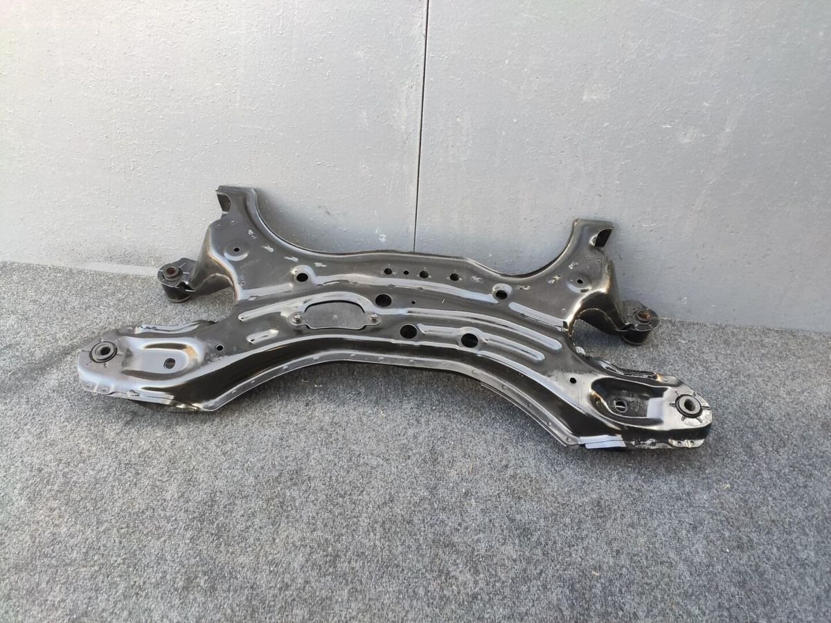 Балка под ДВС  TOYOTA VISTA ZZV50 1ZZFE