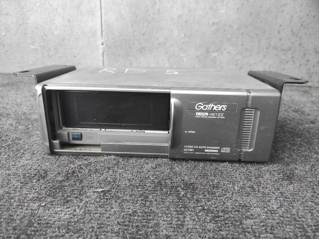 CD-чейнджер Honda CR-V 2002 RD5 K20A