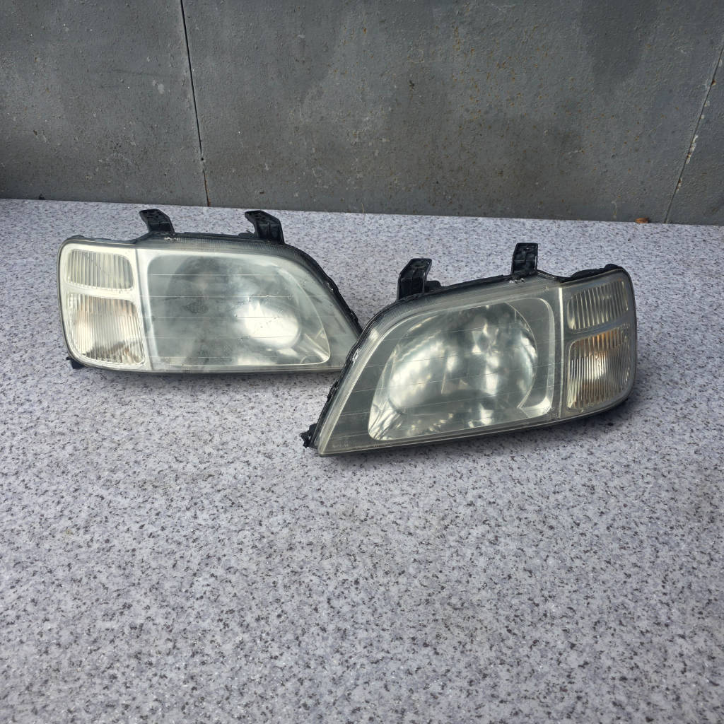 Фары слева и справа Honda CR-V 2001 RD1 B20B