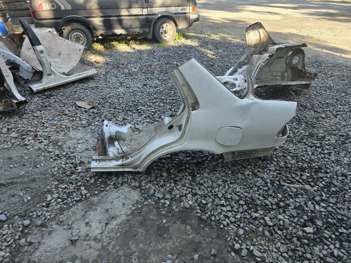 Крыло  TOYOTA COROLLA AE114 4AFE