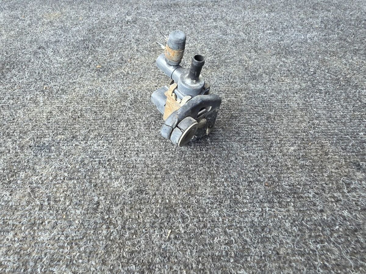 Клапан вакуумный TOYOTA COROLLA AE114 4AFE