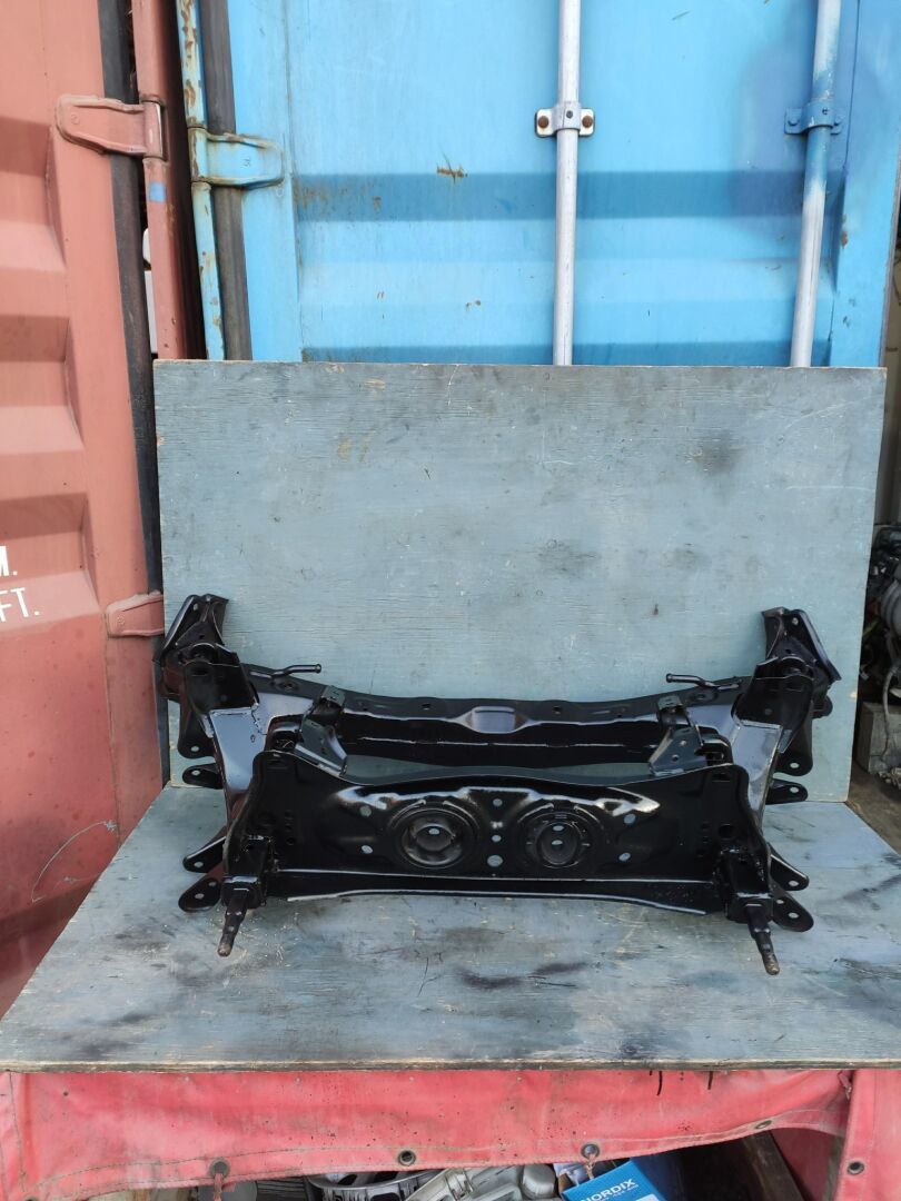 Балка поперечная  TOYOTA CROWN GS151H 1GFE