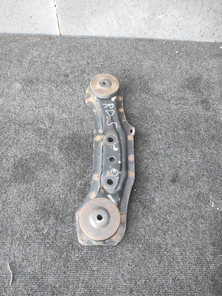 Крепление редуктора Honda CR-V 2002 RD5 K20A