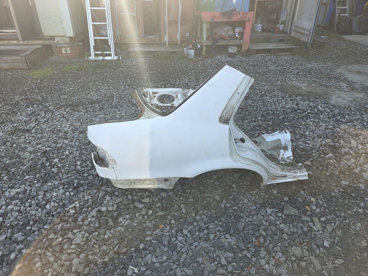 Крыло  TOYOTA COROLLA AE114 4AFE