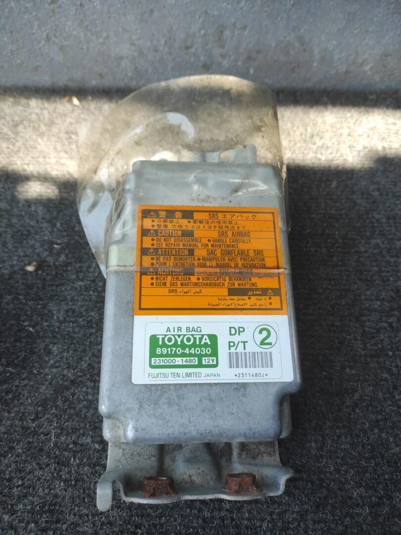 Блок управления airbag  TOYOTA IPSUM SXM10G 3SFE