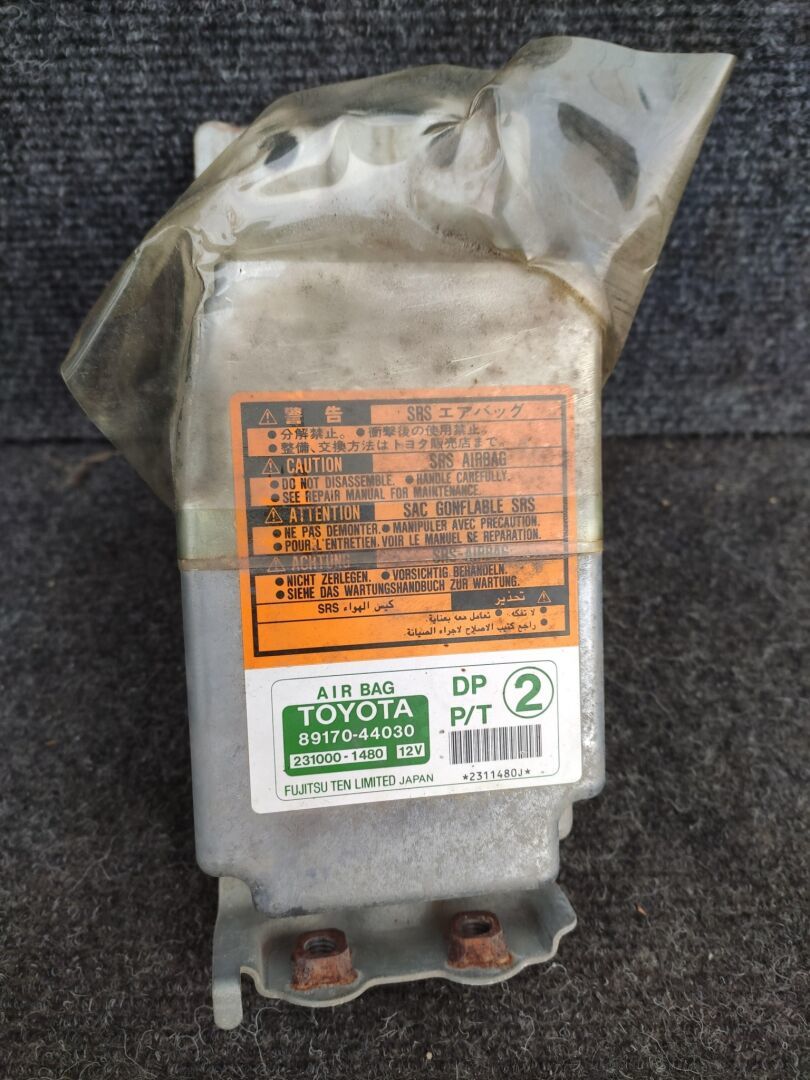 Блок управления airbag  TOYOTA IPSUM SXM10G 3SFE