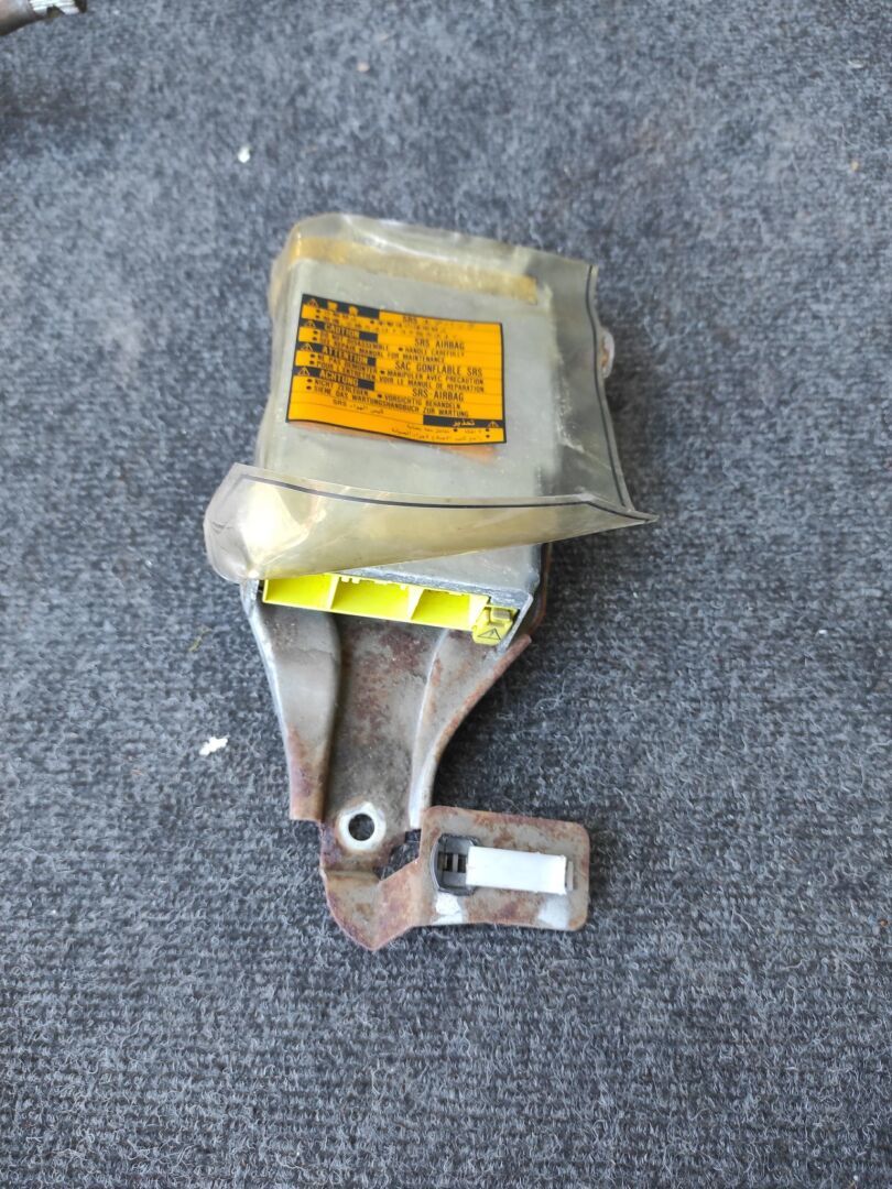 Блок управления airbag  TOYOTA COROLLA AE114 4AFE