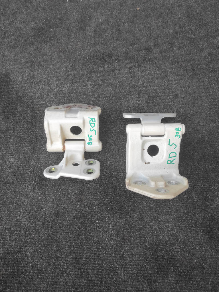 Петли двери багажника цвет NH624P Honda CR-V 2002 RD5 K20A